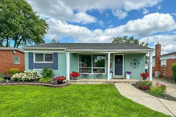 Past deal from one of Evan Bassy's real estate clients